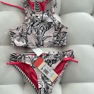 Roxy girl 2 piece size 8 NWT